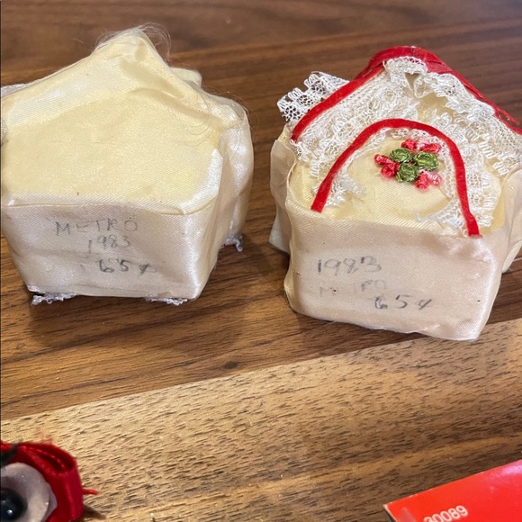 Assortment of Vintage Christmas candle rings, corsages, ornaments, and decor - Picture 6 of 8